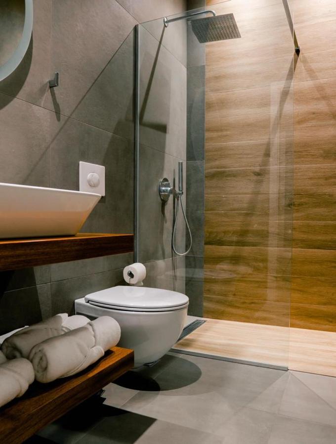Gjirokastër Novi'S Luxury Apartment 1 מראה חיצוני תמונה